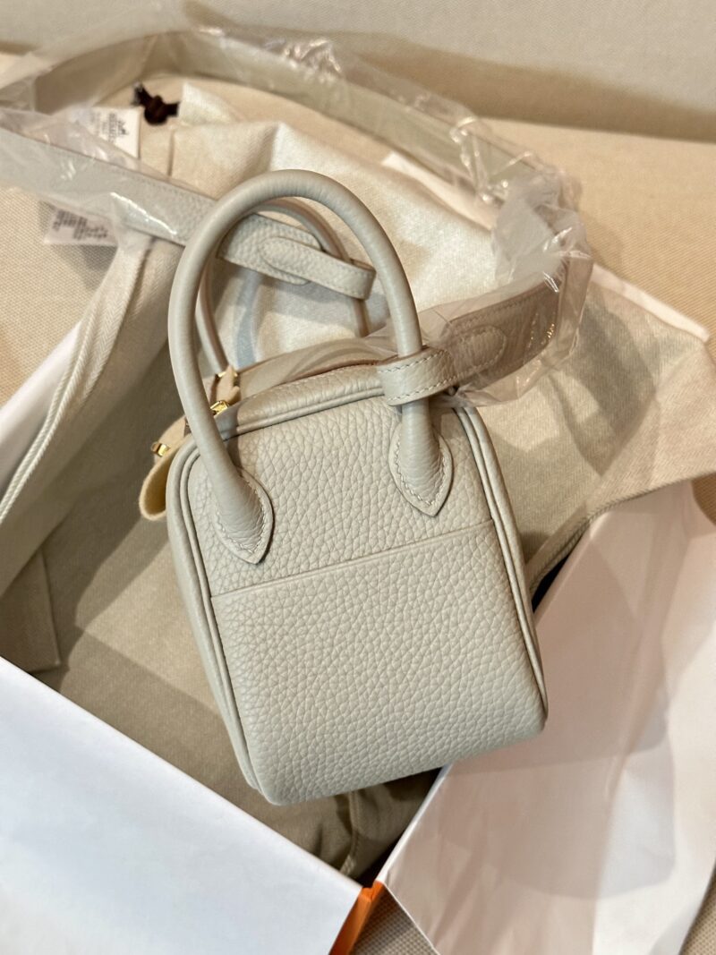 Hermès Mini Lindy 20 Clemence Gris Pearl Gold Hardware - Image 8