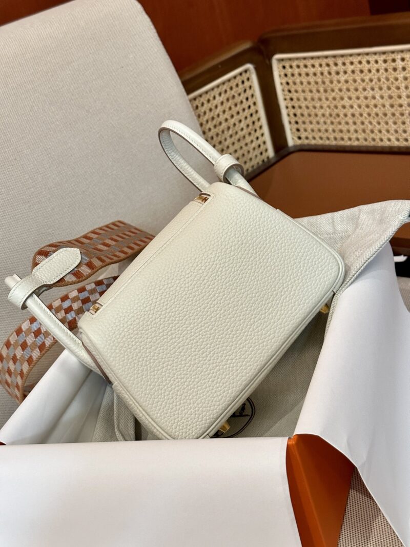 Hermès Mini Lindy 19 Taurillon Clemence Mushroom Gold Hardware