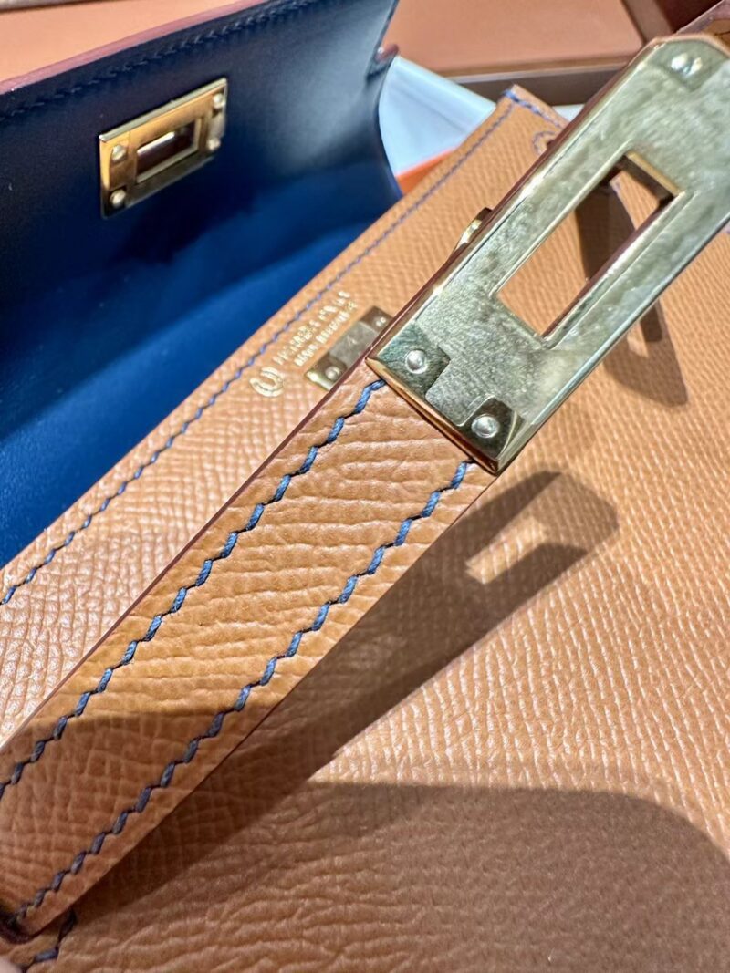 Hermès Mini Kelly 19 Gold & Deep Blue Gold Hardware - Image 14