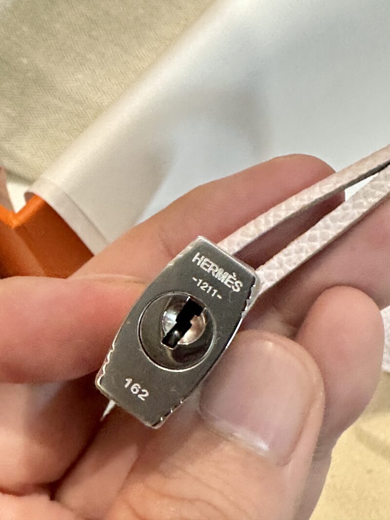 Hermès Kelly 25 Epsom Mauve Silver Hardware - Image 15