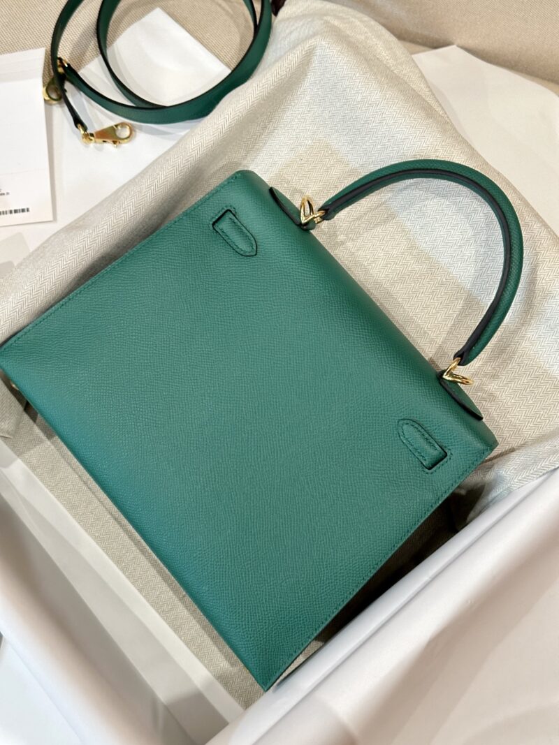 Hermès Kelly 25 Epsom Vert Gold Hardware - Image 8