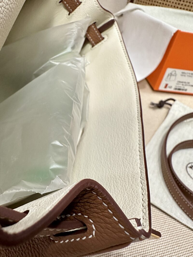 Hermès Kelly 25 Togo Craie, Gold Gold Hardware - Image 11
