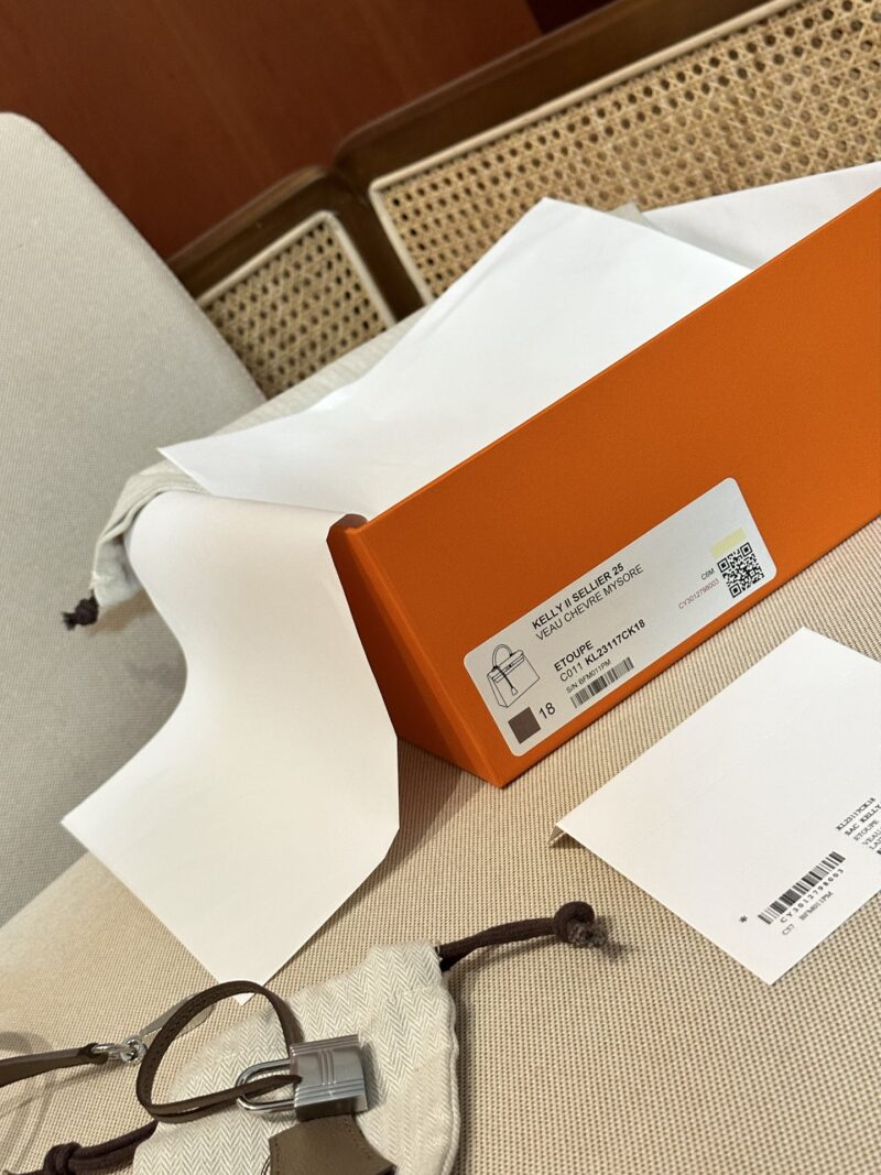 Hermès Kelly 25 Chevre Etoupe Silver Hardware - Image 18