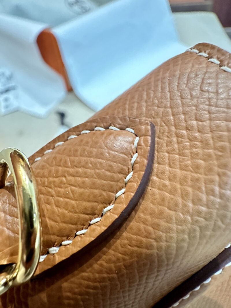 Hermès Kelly 25 Epsom Gold Gold Hardware - Image 15