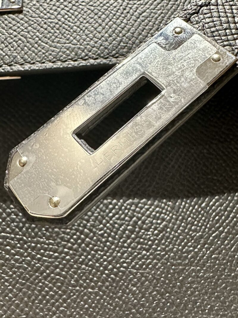Hermès Kelly 28 Epsom Noir Silver Hardware - Image 12