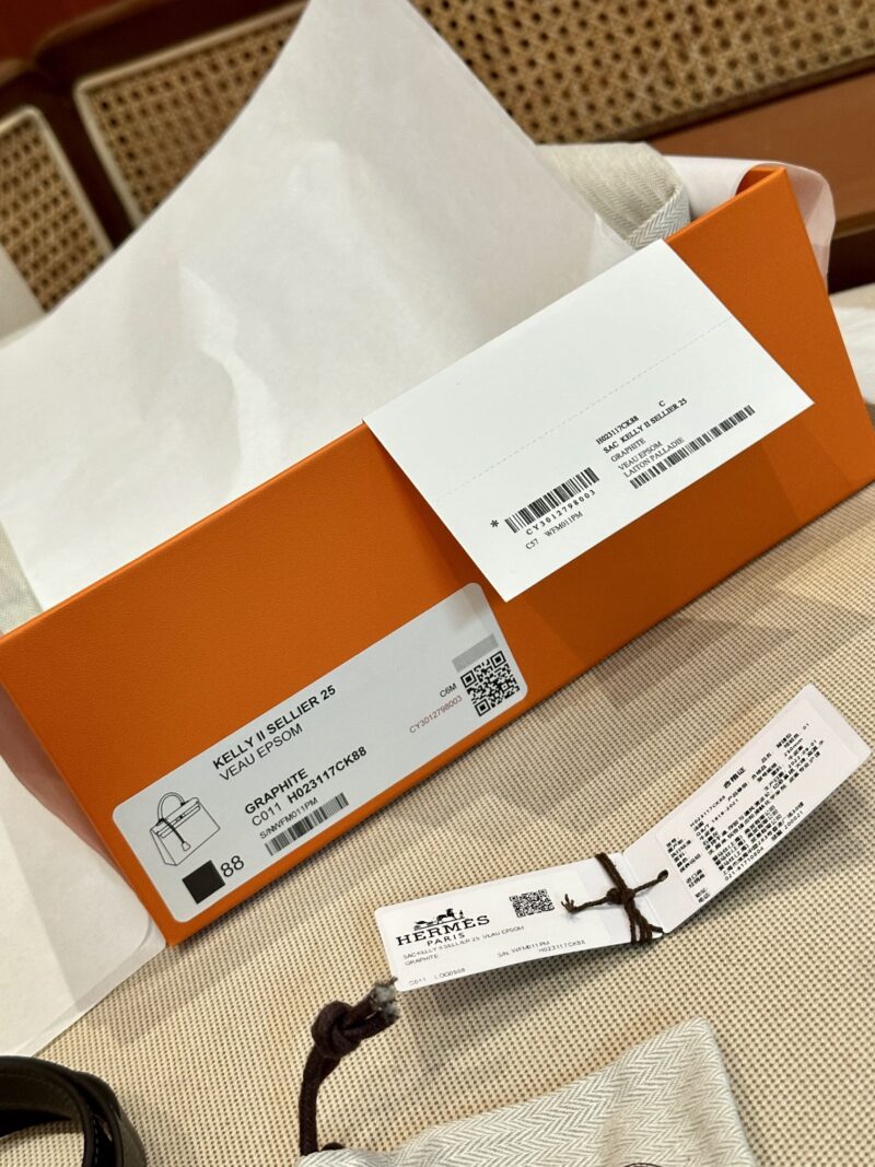 Hermès Kelly 25 Epsom Graphite Silver Hardware - Image 15