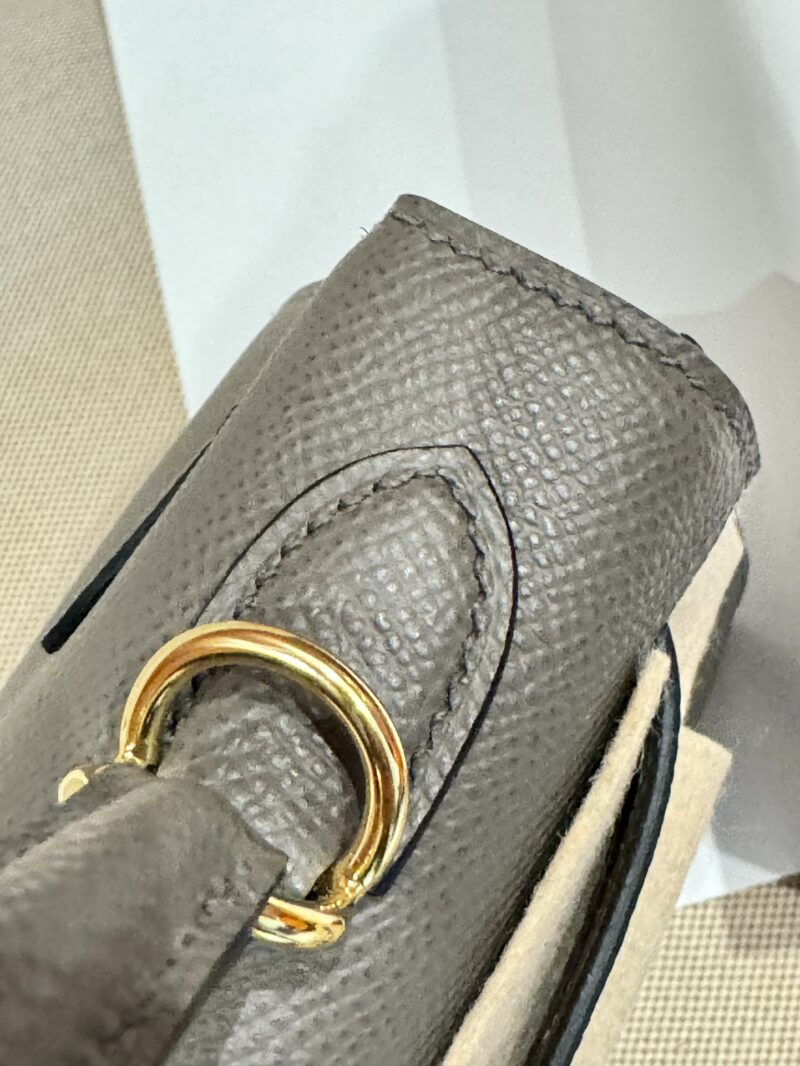 Hermès Kelly 28 Epsom Etain, Gold Gold Hardware - Image 13