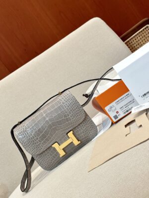 Hermès Constance 19 Gris Tourterelle Shiny Crocodile Gold Hardware