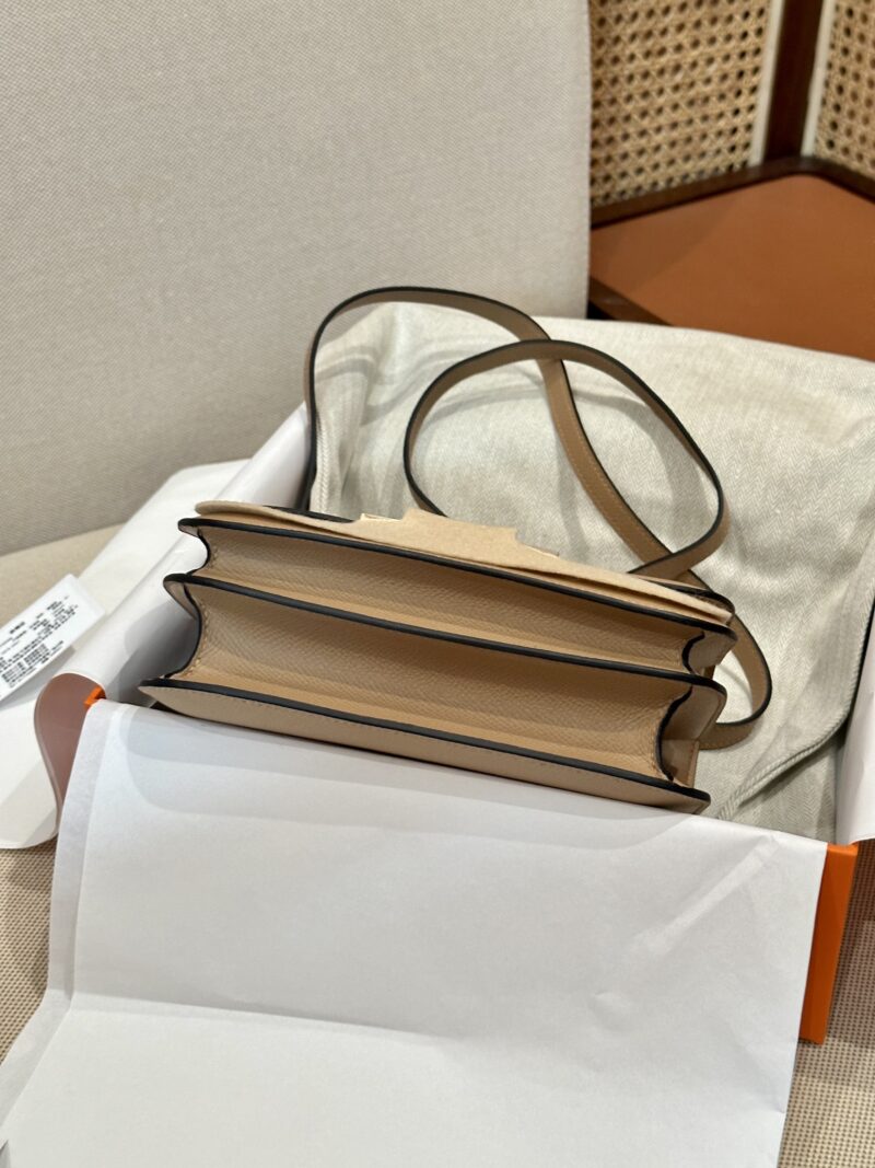 Hermès Constance 19 Chai, Rose Gold Epsom Gold Hardware - Image 7