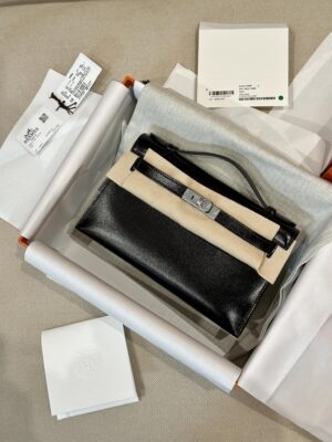 Hermès Kelly Pochette Noir Box Palladium Hardware