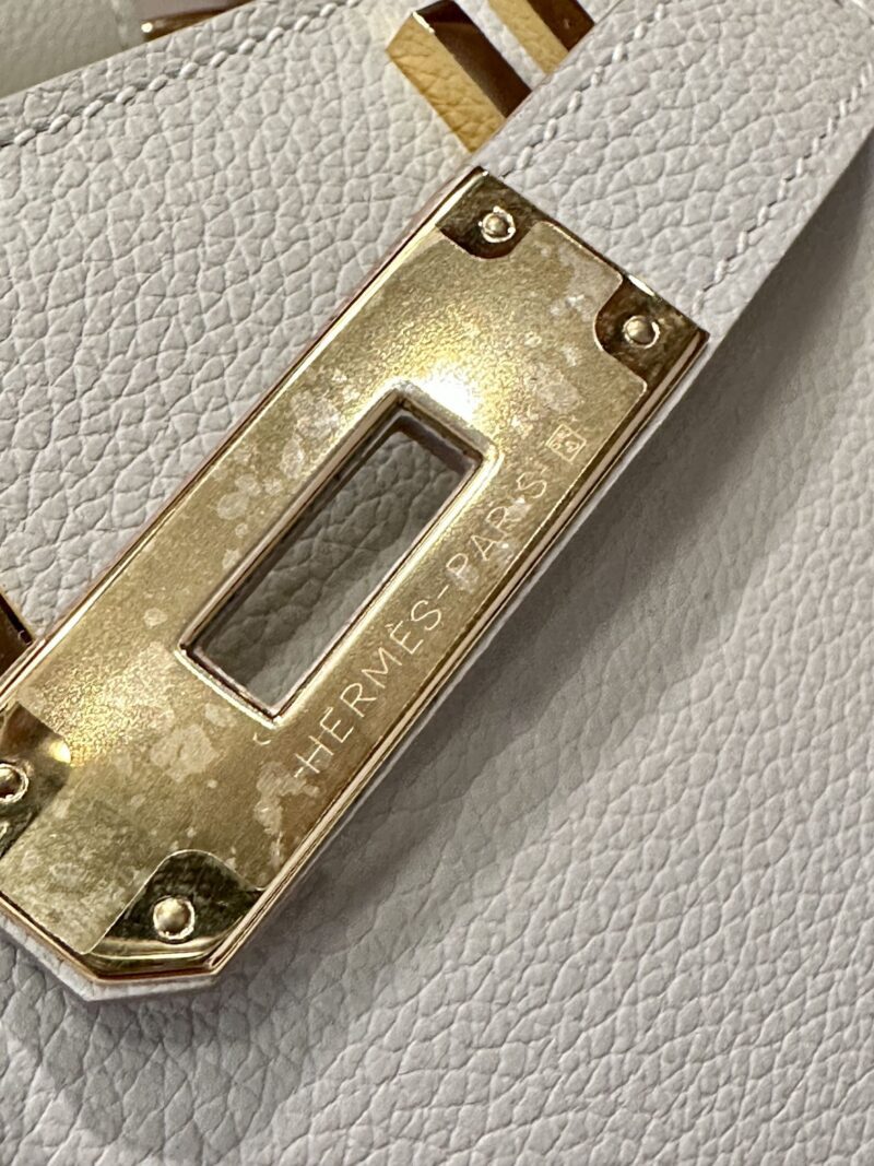 Hermès Mini Jypsiere 23 Evercolor Beton Gold Hardware - Image 12