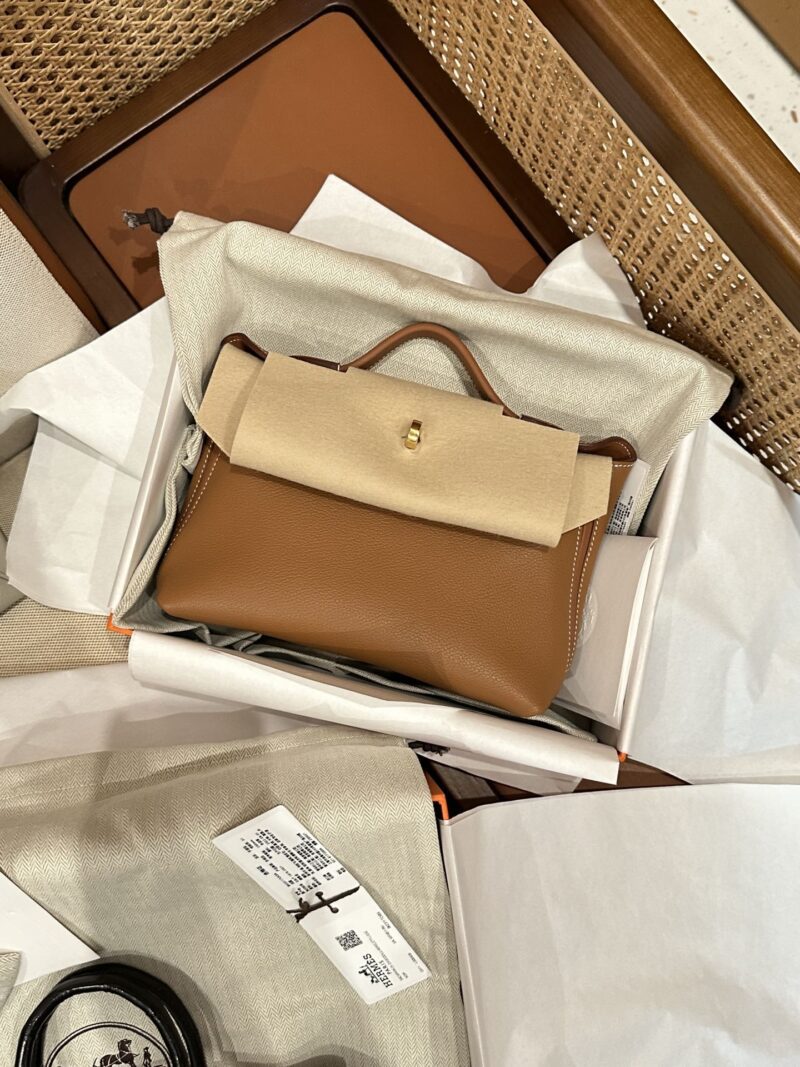 Hermès Mini Kelly 2424 Evercolor & Swift Gold Gold Hardware - Image 4