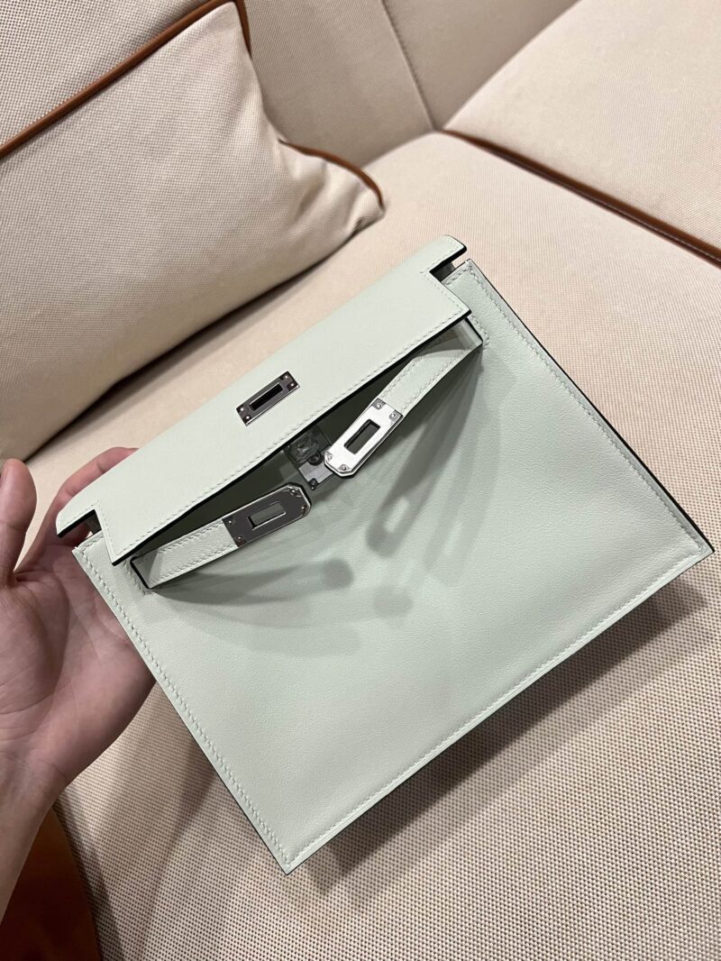 Hermès Kelly Danse 22 Swift Vert Fizz Silver Hardware - Image 3