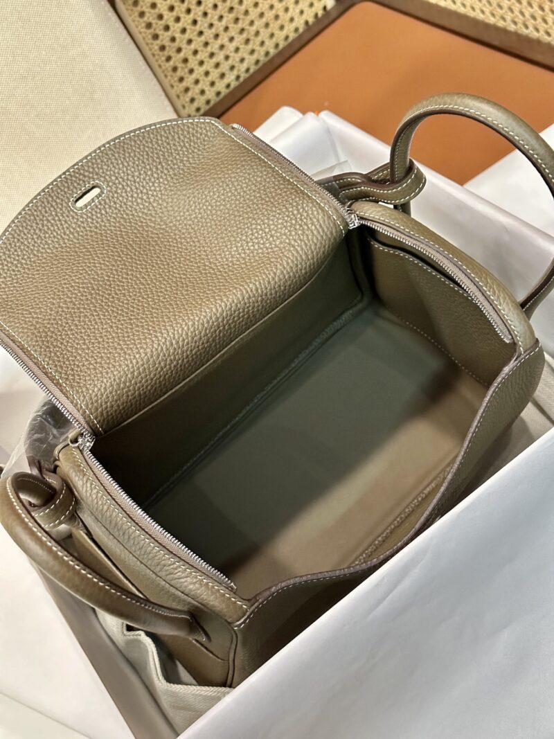Hermès Lindy 26 Taurillon Clemence Etoupe Silver Hardware - Image 5