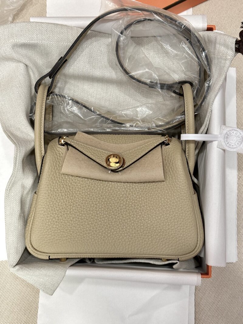 Hermès Mini Lindy 20 Taurillon Clemence Gris Trench Silver Hardware - Image 2