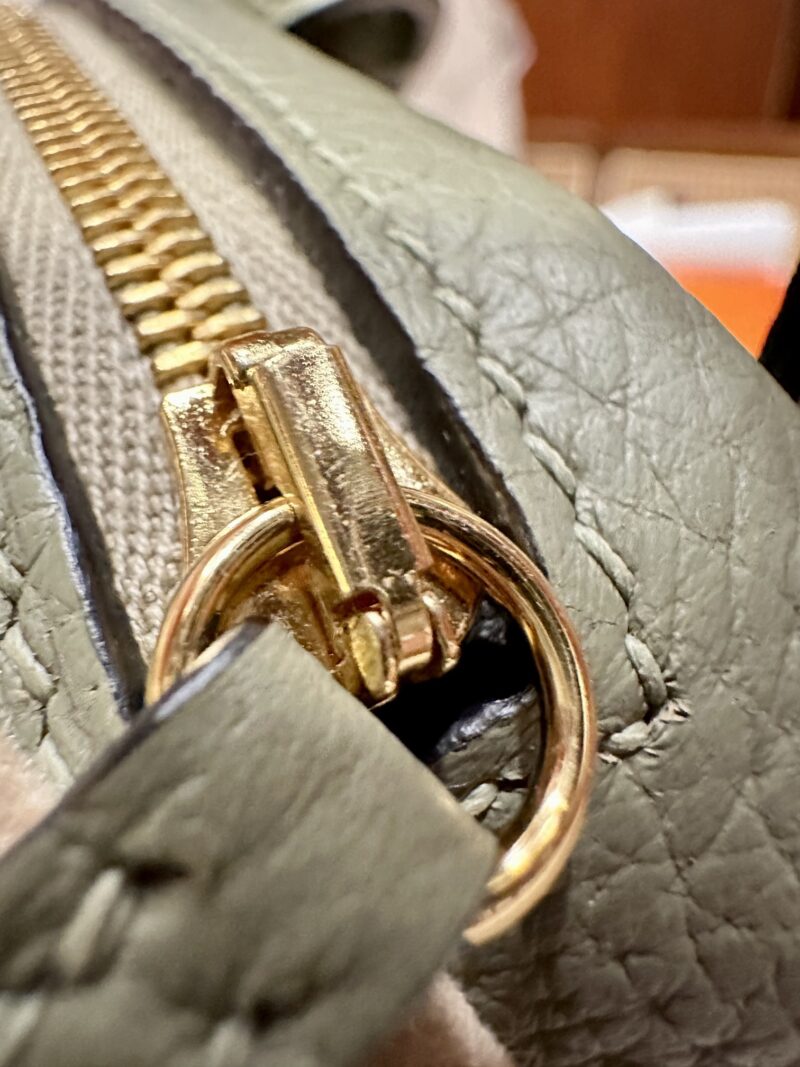 Hermès Mini Lindy 20 Taurillon Clemence Sauge Gold Hardware - Image 9