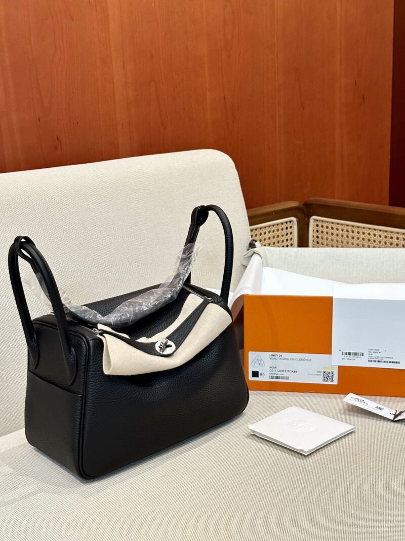Hermès Lindy 26 Taurillon Clemence & Matte Alligator Noir Silver Hardware - Image 2