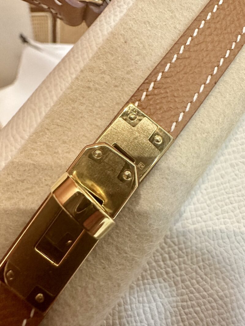 Hermès Mini Kelly 19 Epsom Craie & Gold Gold Hardware - Image 11