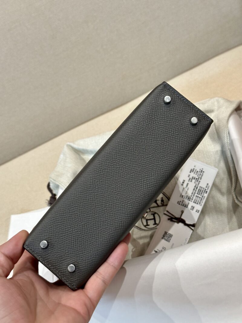 Hermès Mini Kelly 19 Epsom Gris Graphite Silver Hardware - Image 7
