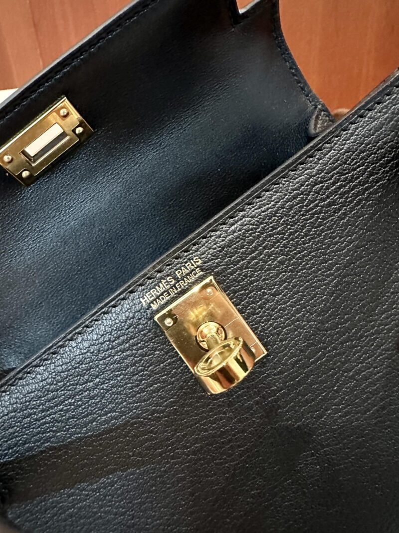 Hermès Mini Kelly Chevre Noir Gold Hardware - Image 6
