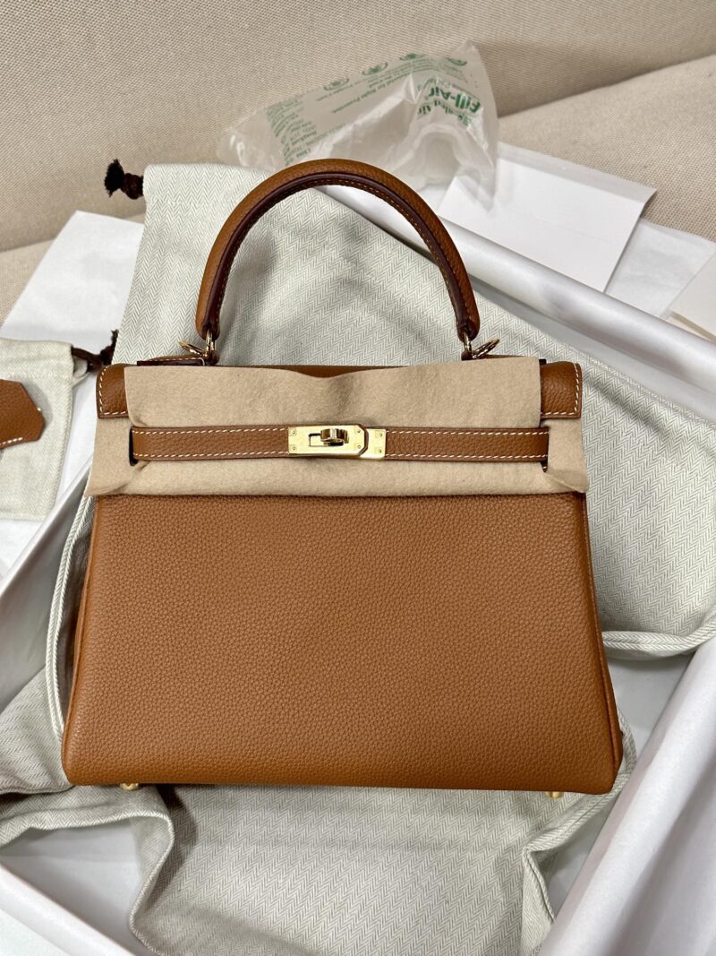 Hermès Kelly 25 Togo Gold Gold Hardware - Image 3