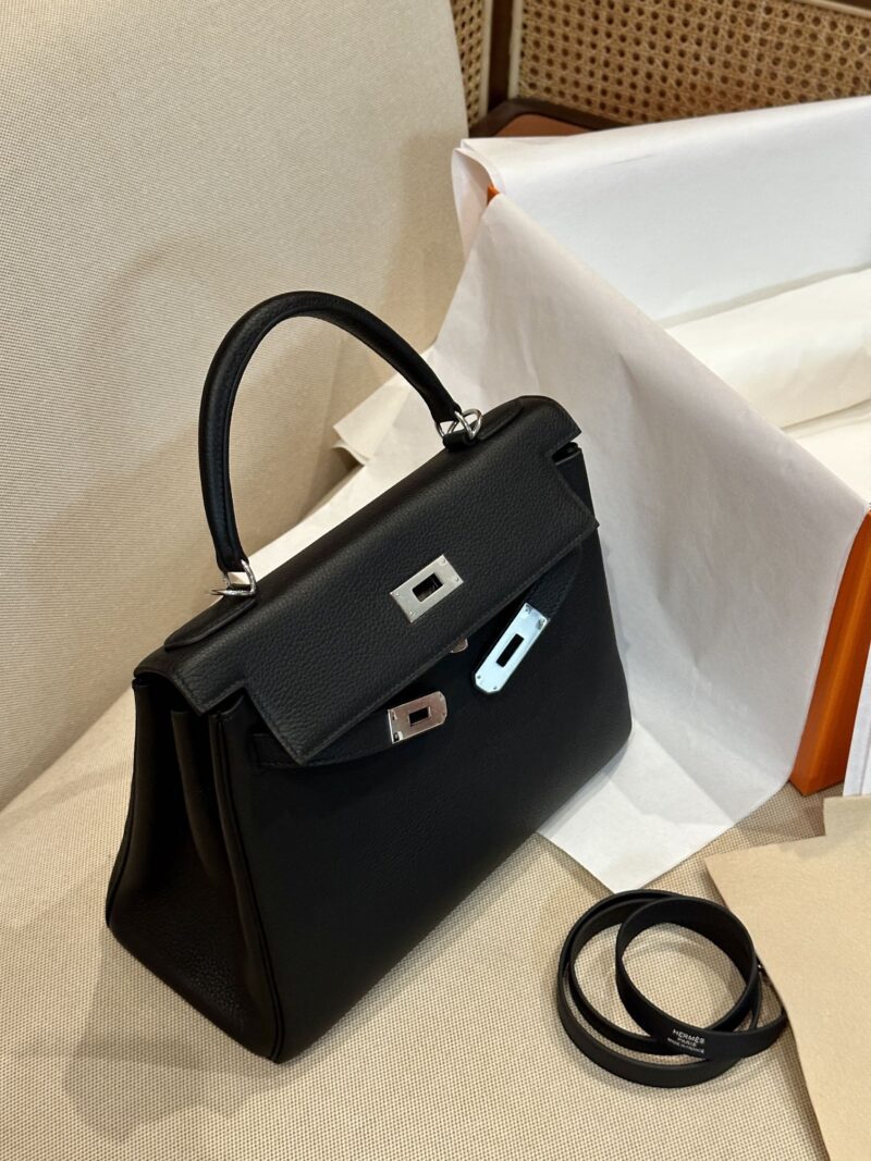 Hermès Kelly 28 Togo Silver Silver Hardware - Image 5