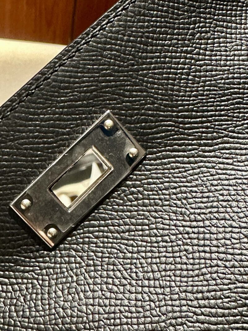 Hermès Kelly 28 Epsom Noir Silver Hardware - Image 7