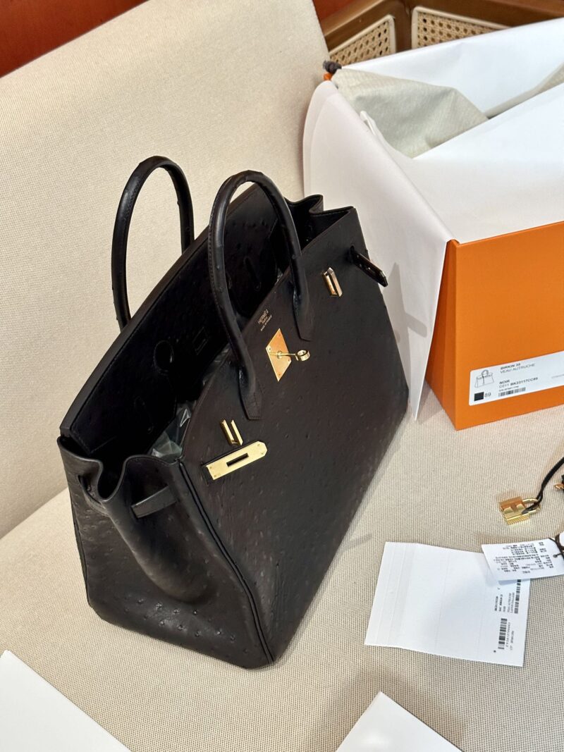 Hermès Birkin 35 Noir Ostrich Gold Hardware - Image 4