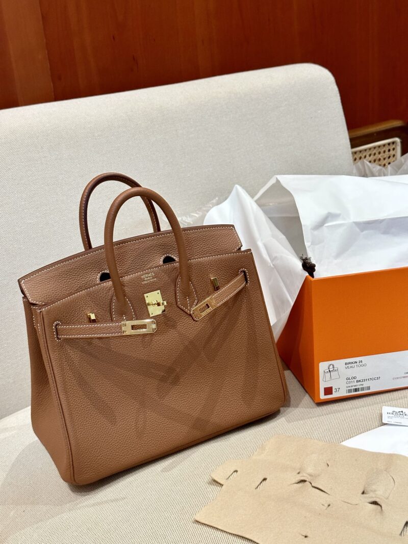 Hermès Birkin 25 Gold Togo Gold Hardware - Image 6