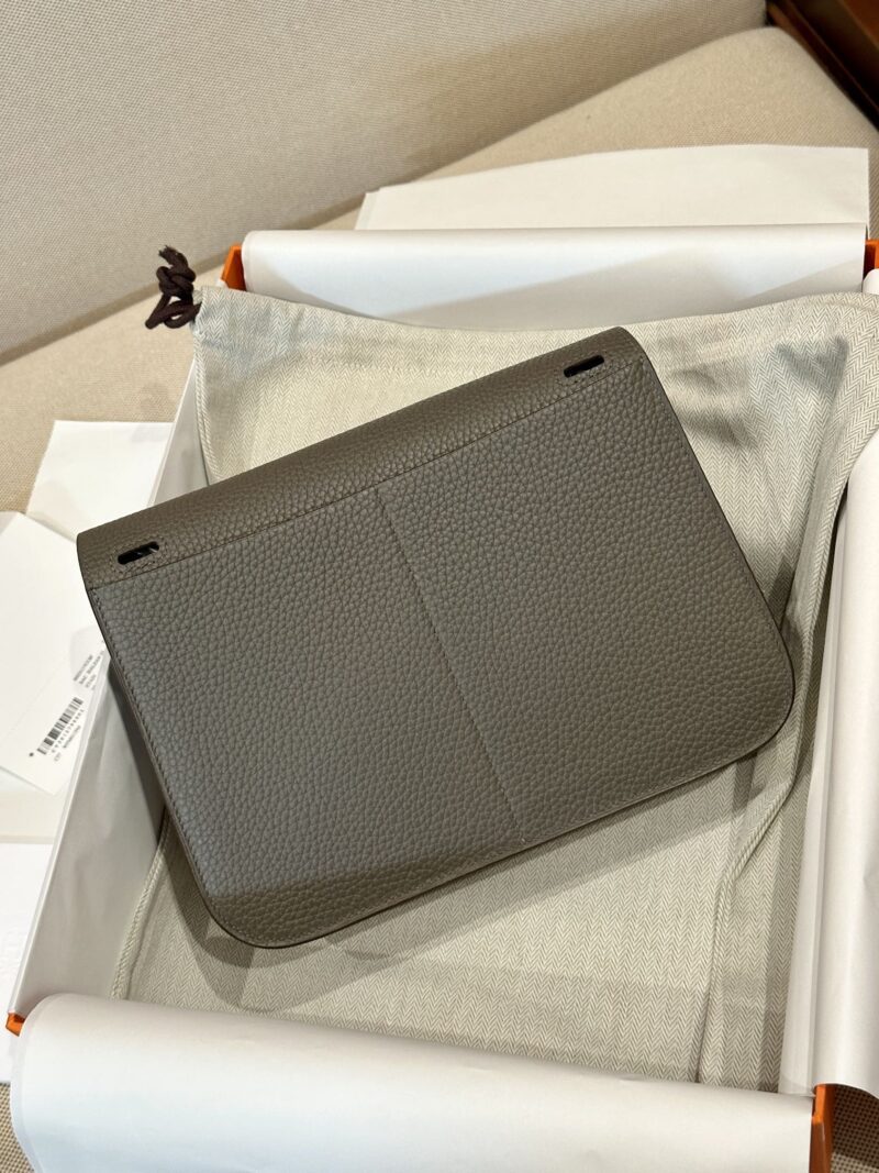 Hermès Halzan 25 Taurillon Clemence & Swift Etain Gold Hardware - Image 9