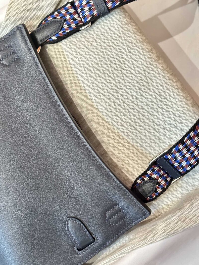 Hermès Jypsiere 23 Swift Caban Silver Hardware - Image 15
