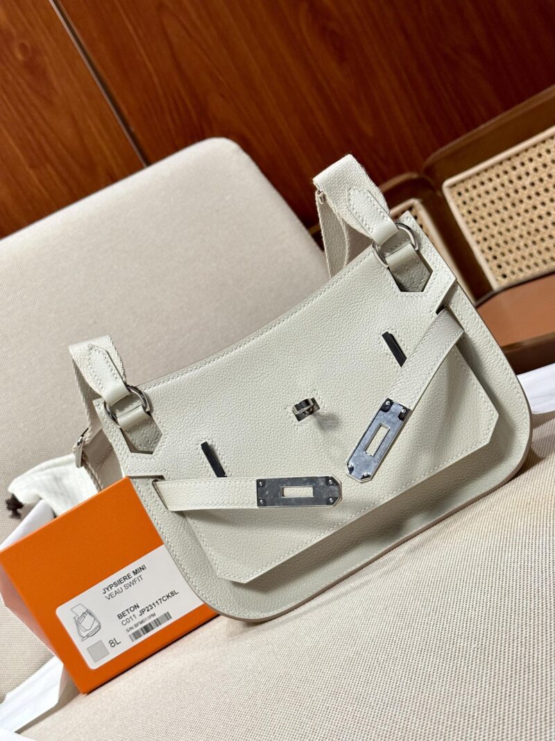 Hermès Jypsiere 23 Evercolor Beton Silver Hardware - Image 4