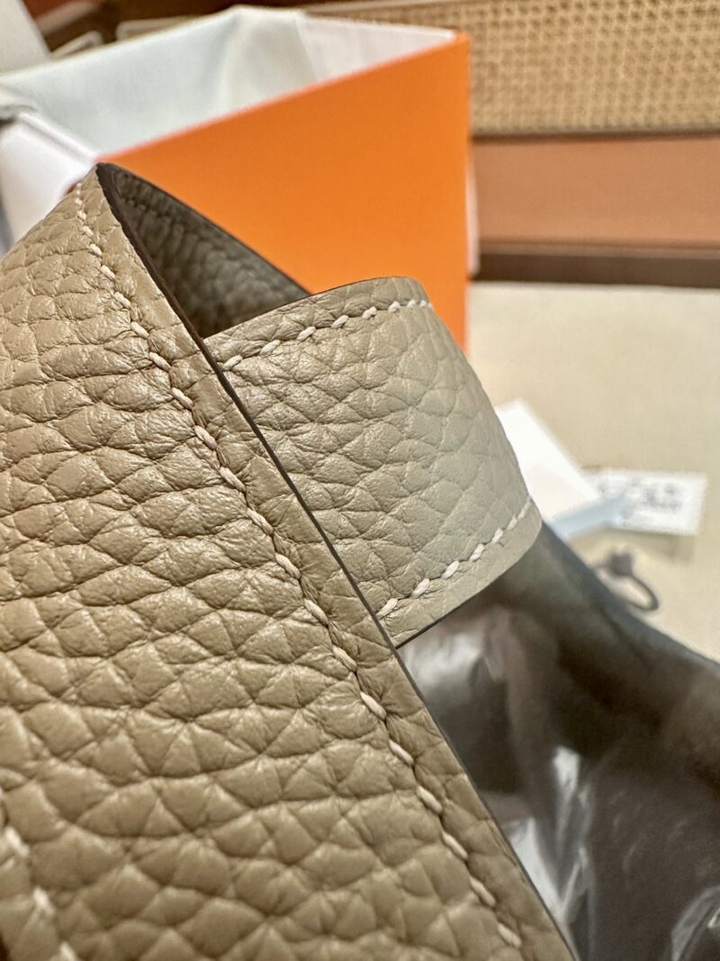 Hermès Picotin 18 Taurillon Clemence Beige Marfa Silver Hardware - Image 15