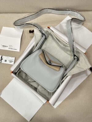 Hermès Mini Lindy 20 Taurillon Clemence Blue Pale Gold Hardware
