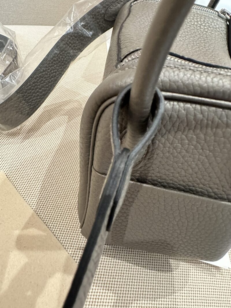 Hermès Mini Lindy 19 Taurillon Clemence Etain Silver Hardware - Image 7