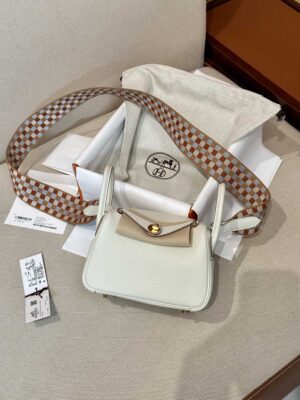 Hermès Mini Lindy 19 Taurillon Clemence Mushroom Gold Hardware