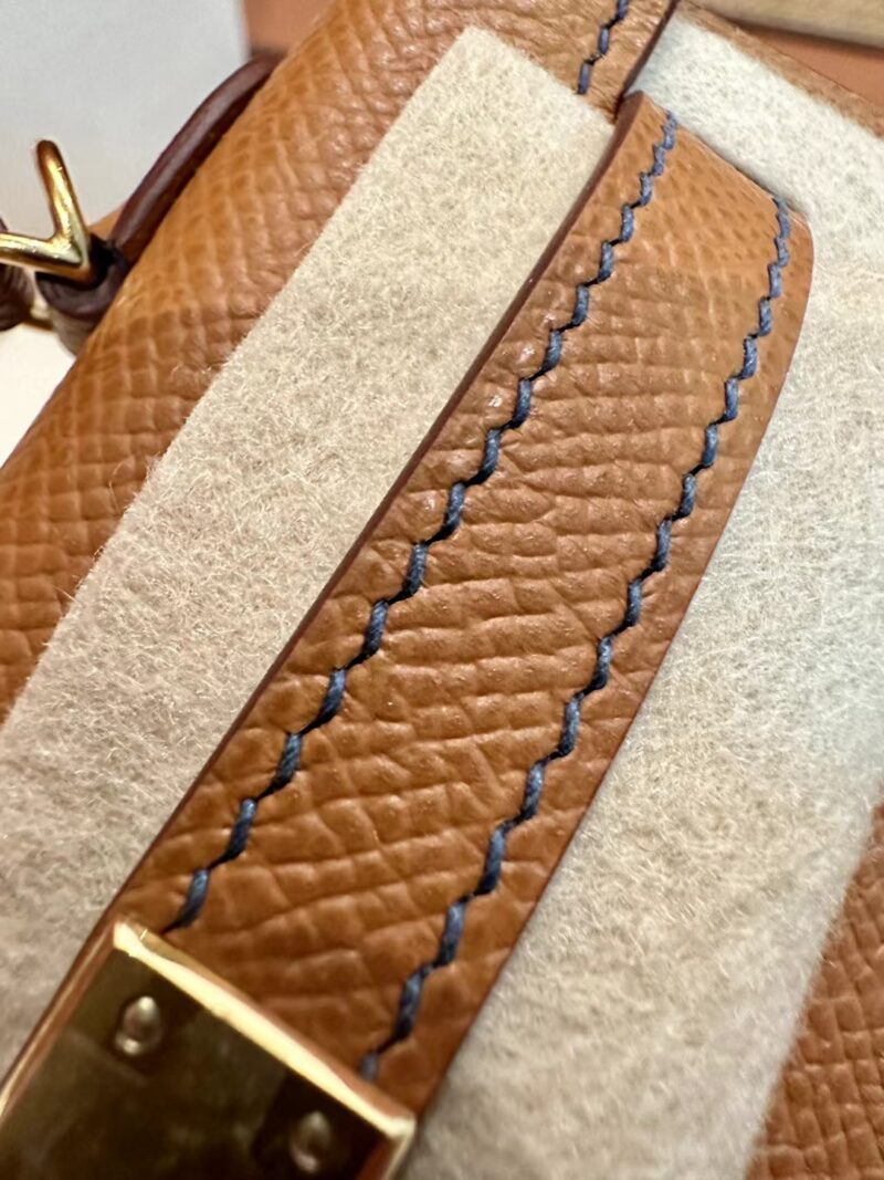 Hermès Mini Kelly 19 Gold & Deep Blue Gold Hardware - Image 16