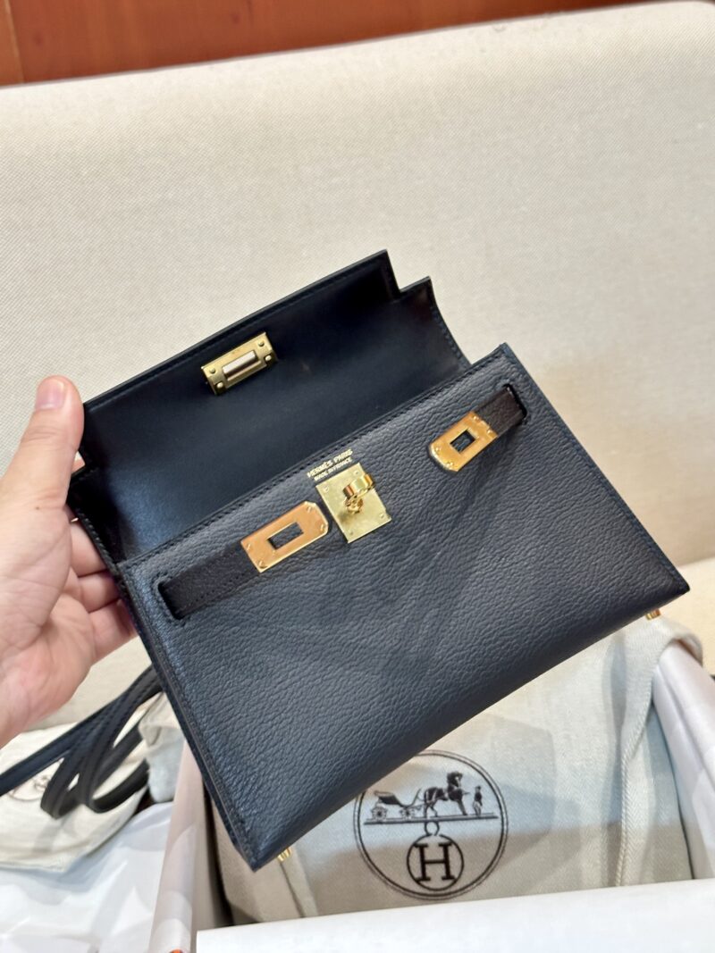 Hermès Mini Kelly Chevre Noir Gold Hardware - Image 5