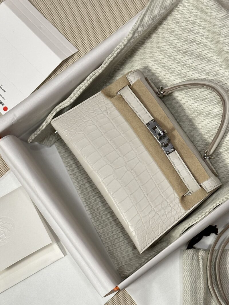 Hermès Mini Kelly Matte Alligator Beton Silver Hardware - Image 2