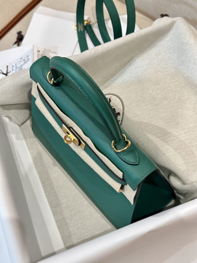 Hermès Kelly 25 Epsom Vert Gold Hardware - Image 5