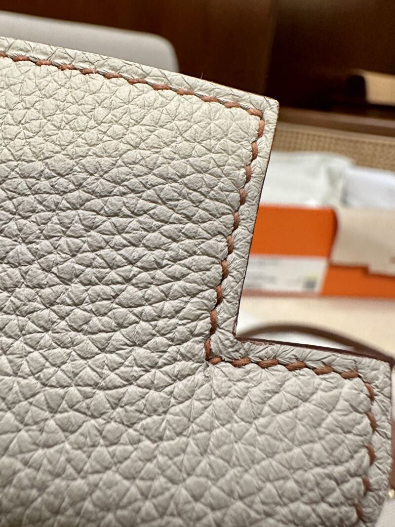 Hermès Kelly 25 Togo Craie, Gold Gold Hardware - Image 9