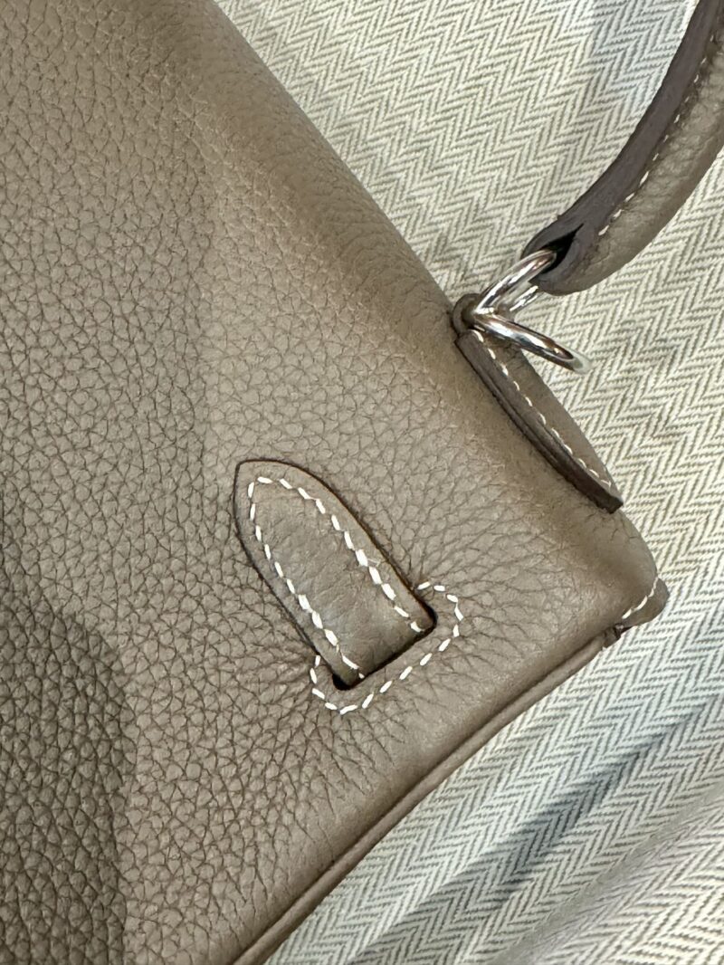 Hermès Kelly 25 Togo Etoupe Silver Hardware - Image 8