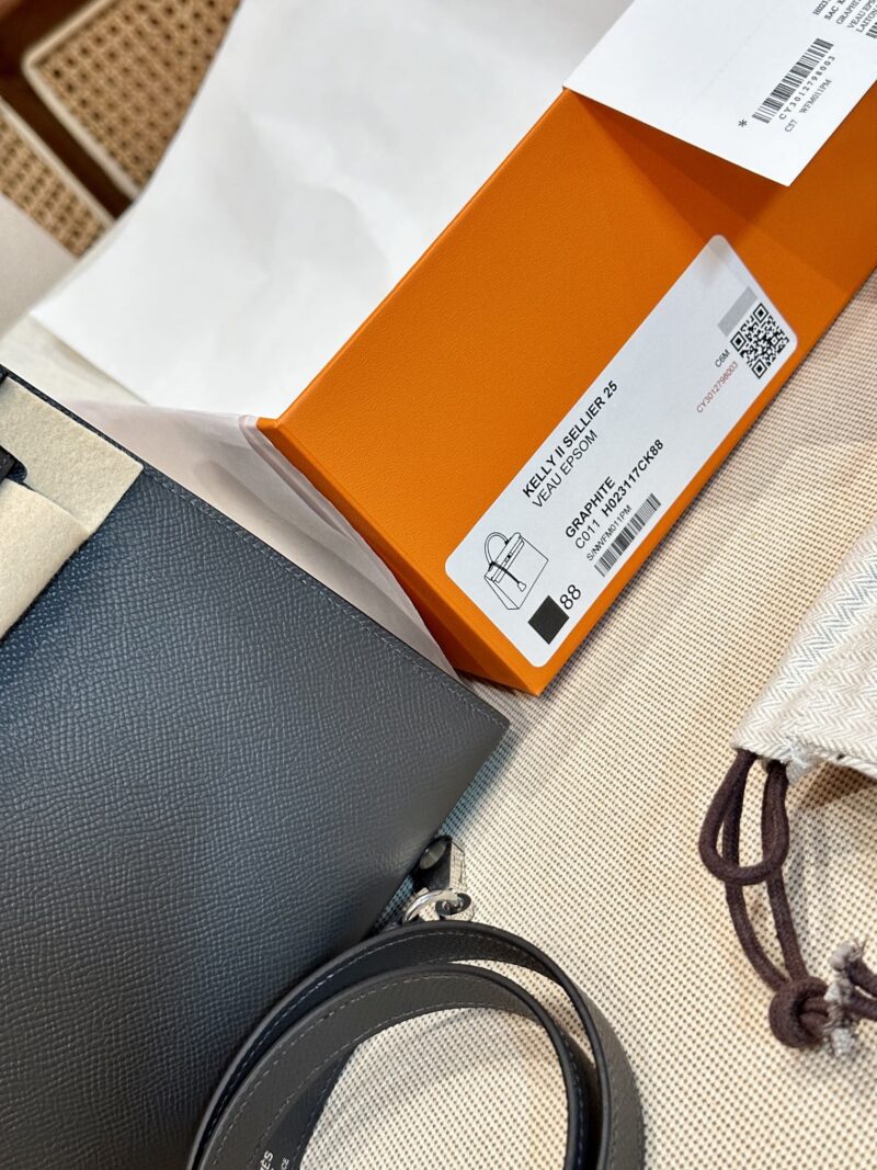 Hermès Kelly 25 Epsom Graphite Silver Hardware - Image 14
