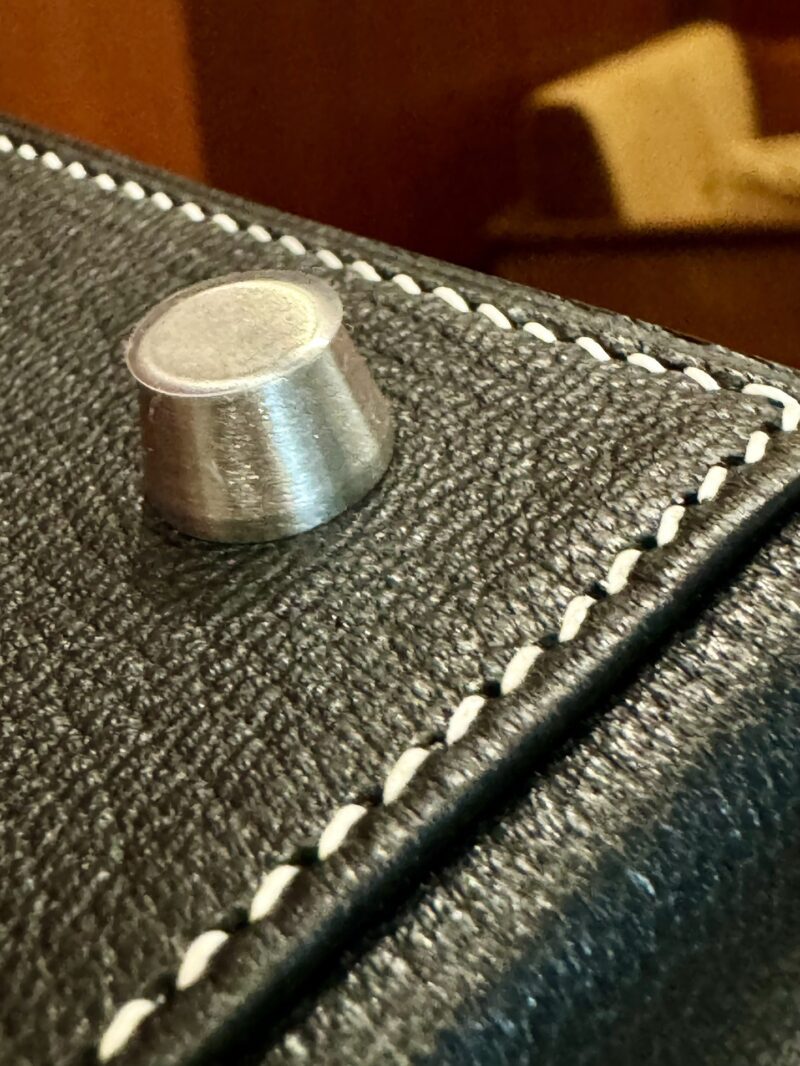 Hermès Kelly 28 Chevre Noir, Mauve Slyvestre Silver Hardware - Image 16