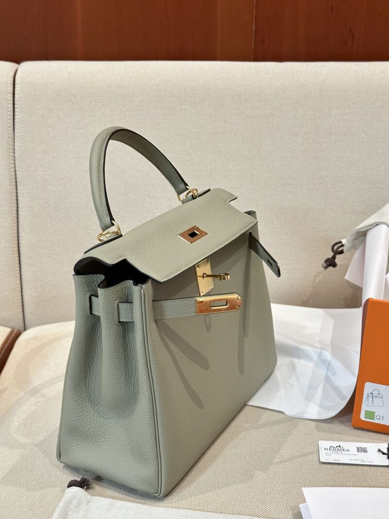 Hermès Kelly 28 Togo Sauge, Gold Gold Hardware - Image 5