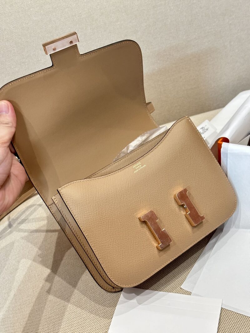 Hermès Constance 19 Chai, Rose Gold Epsom Gold Hardware - Image 9