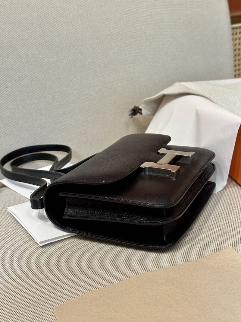 Hermès Constance 19 Noir Chevre Palladium Hardware - Image 4