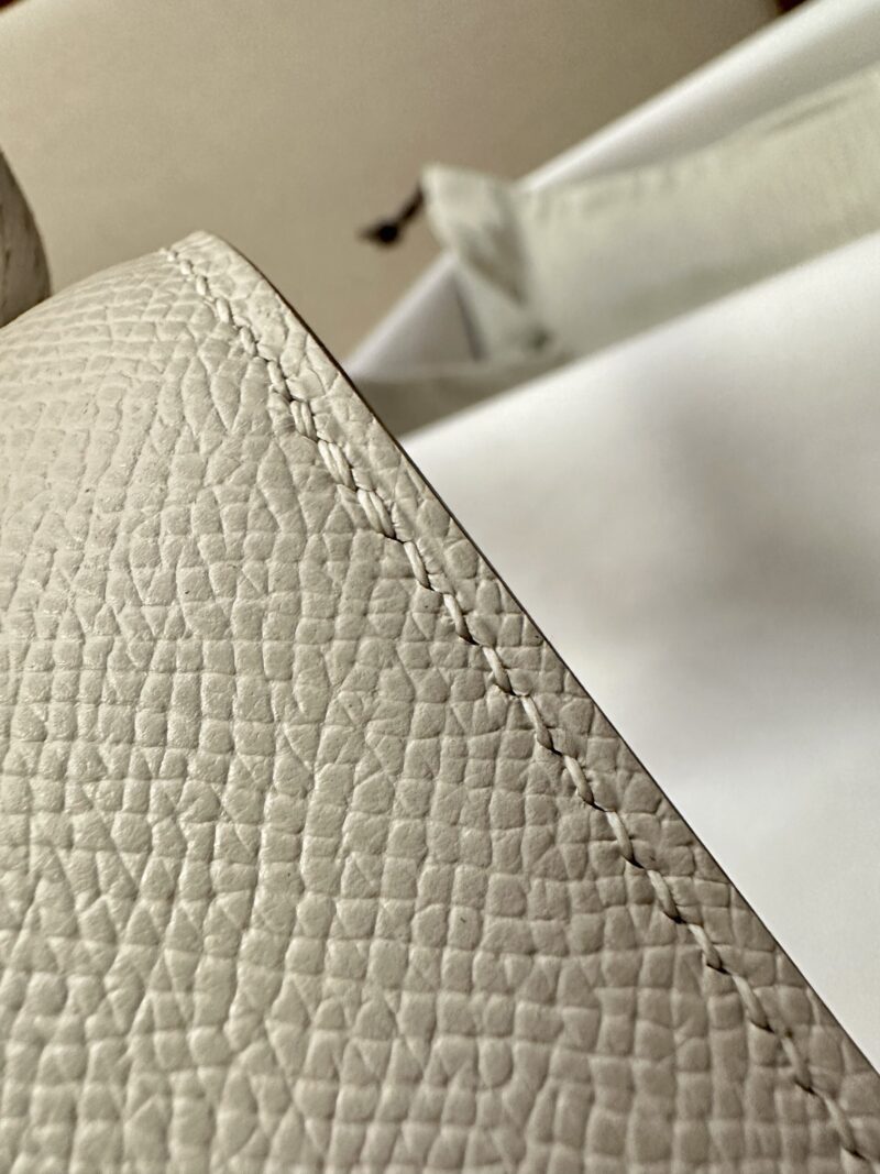 Hermès Constance 19 Craie Epsom Gold Hardware - Image 6