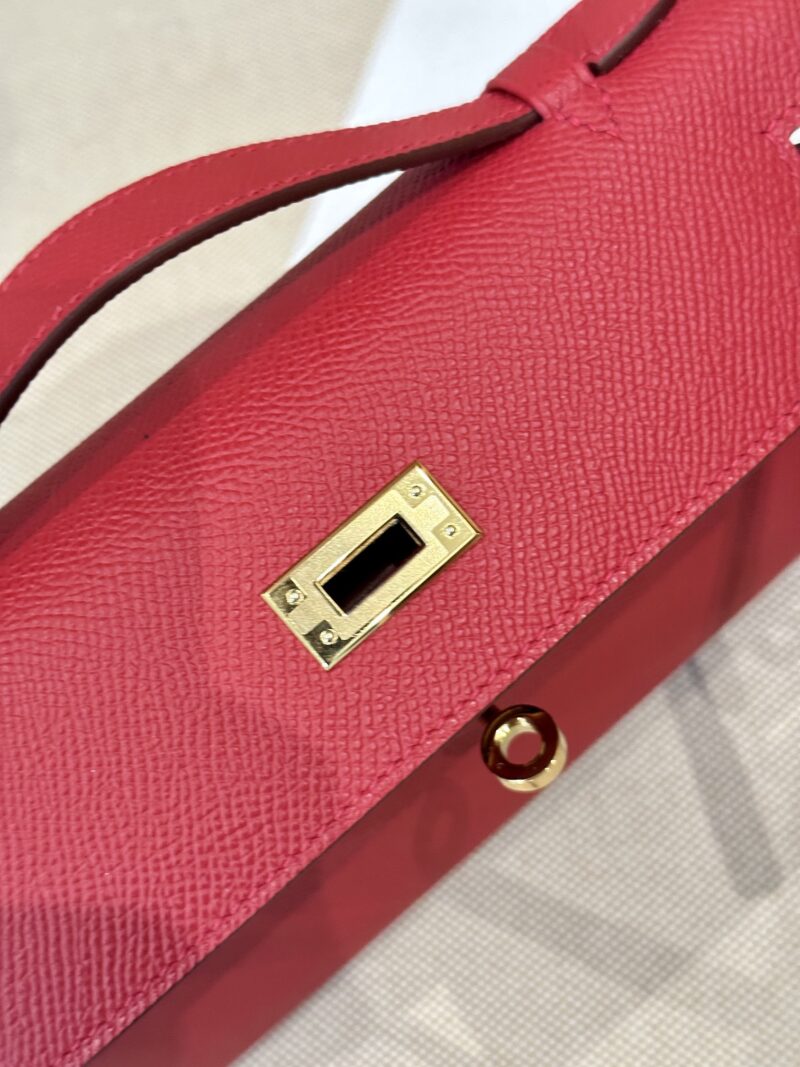 Hermès Kelly Pochette Rouge Casaque, Gold Epsom Gold Hardware