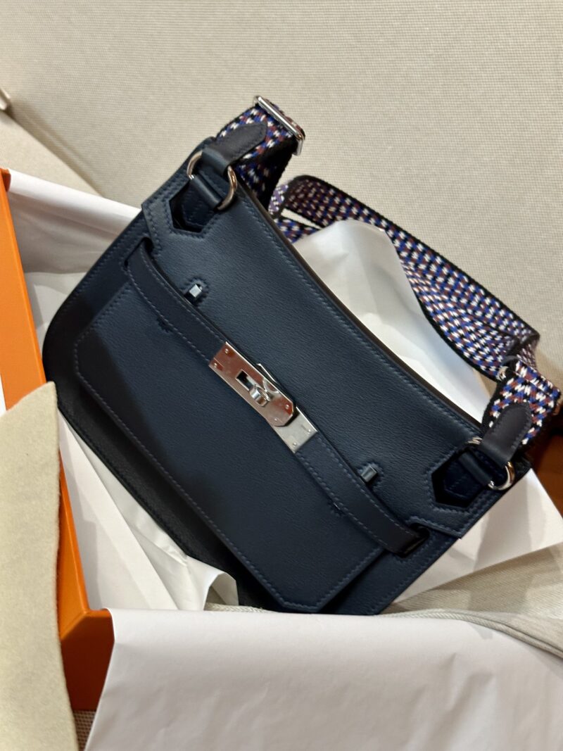 Hermès Jypsiere 23 Swift Caban Silver Hardware - Image 9